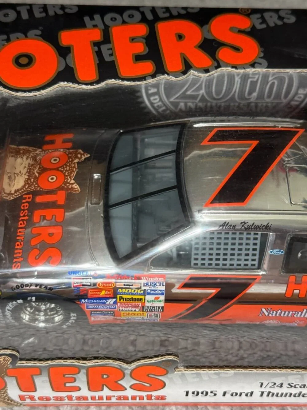 2003 Alan Kulwicki #7 Racing Champions Hooters Ford Thunderbird 1:24 Diecast